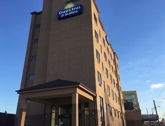 Days Inn & Suites By Wyndham Jamaica Jfk Airport New York Exterior photo
